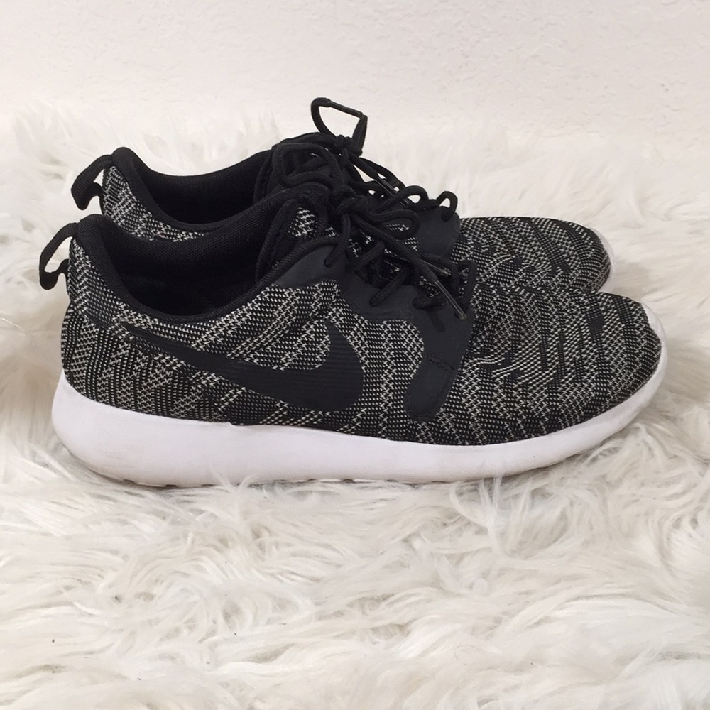 Nike Roshe Run Jacquard Obsidian Black/White sz. 9 - Picture 5 of 9